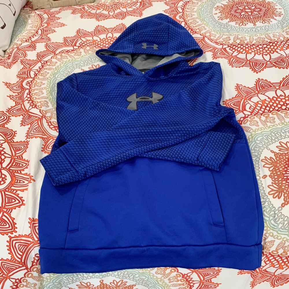 BOYS UNDER ARMOUR HOODIE
